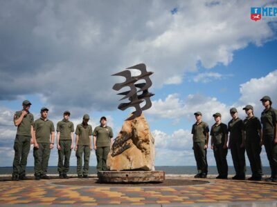 Крила гідності
