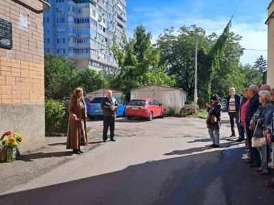 Меморіальна дошка на честь Ігоря Забрудського