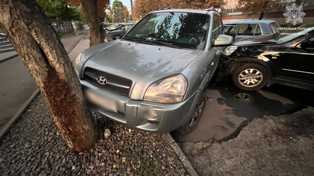 П’ять пошкоджених автівок та 1,13 проміле: що відомо про ДТП на Іллєнка у Черкасах (ФОТО)