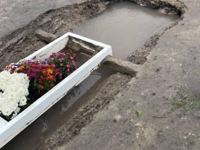 дощі розмили могили військових