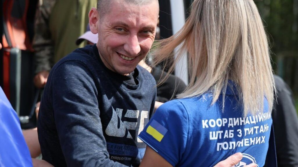 Звільнений з полону захисник