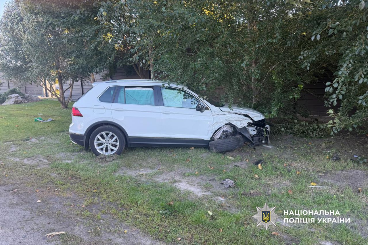 пошкоджений автомобіль
