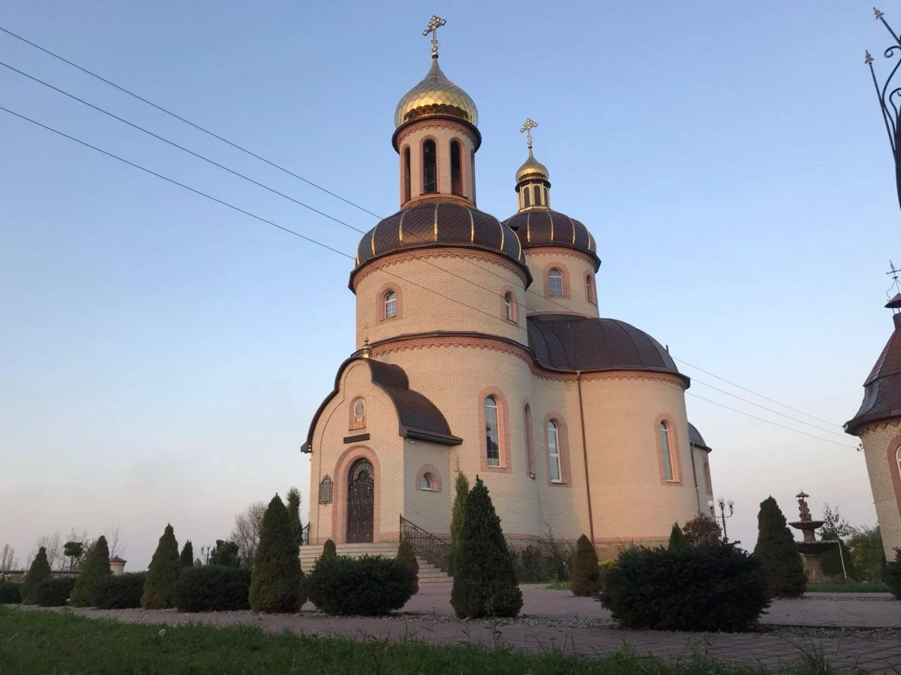 «Завжди з путіним» і «рф демонструє людяність»: що відомо про матушку храму УПЦ на Черкащині, яку затримала СБУ