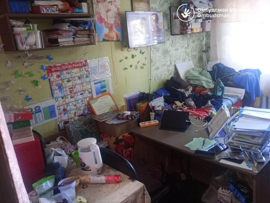 кімната у гуртожитку ЧДТУ