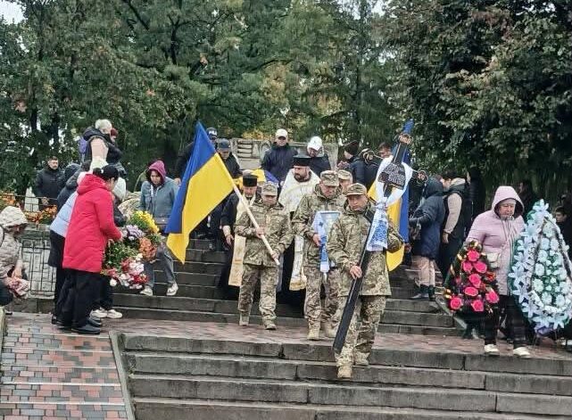 Один загинув на Курщині, інший помер у лікарні: на Черкащині попрощалися з двома військовими